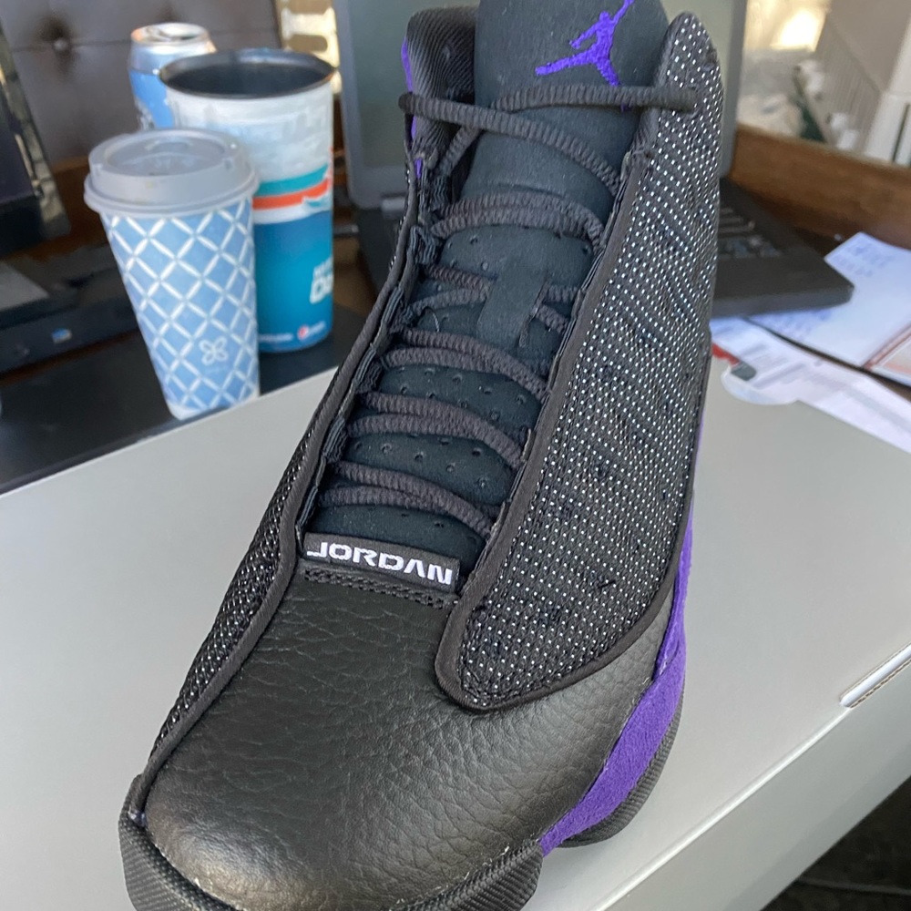 Jordan Retro 13s - Men’s Sz 8 - Black/Purple Color Way (LA Lakers).  “AUTHENTIC”